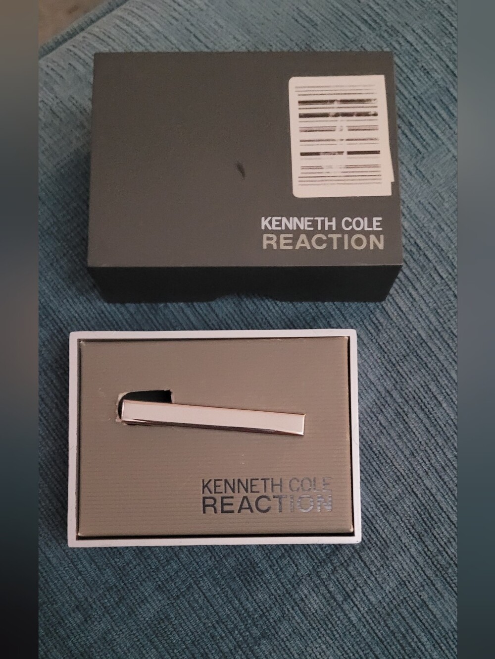 Kenneth Cole Reaction Silver Tie Bar with Polished Finish